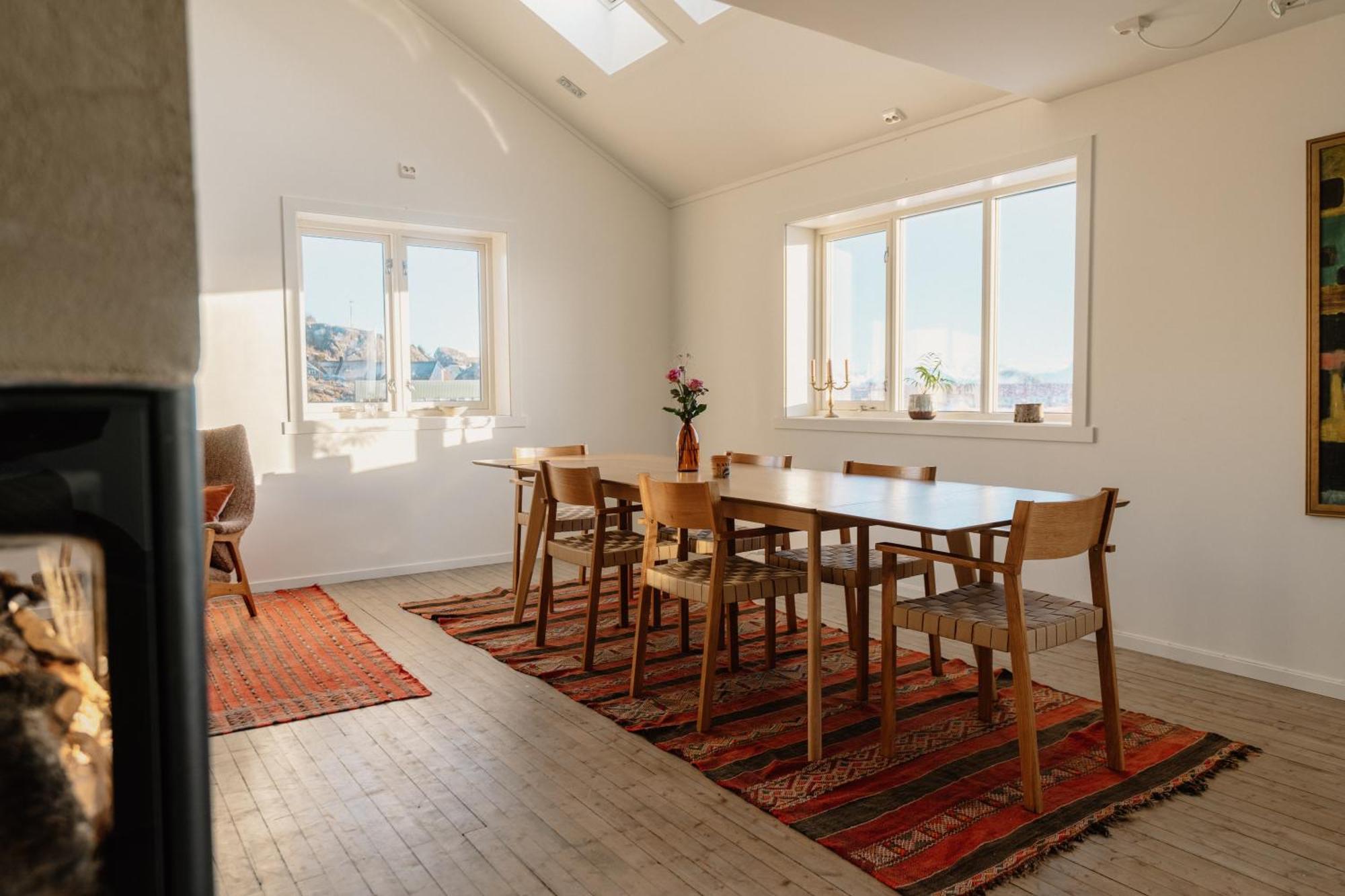 Appartement In The Middle Of Lofoten! Unique And Spacious On The Docks. *